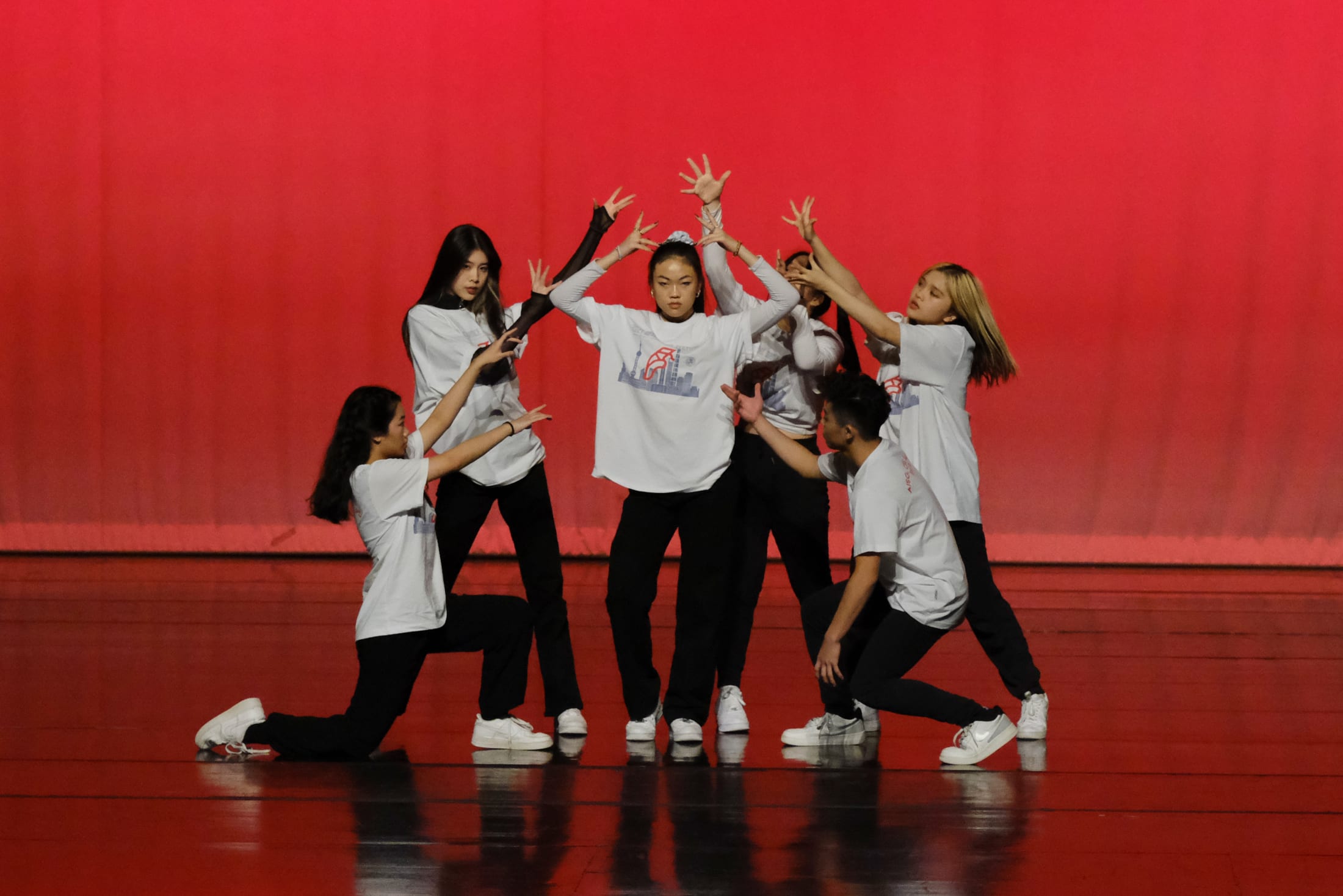 AISG at APAC in Shanghai with dancers