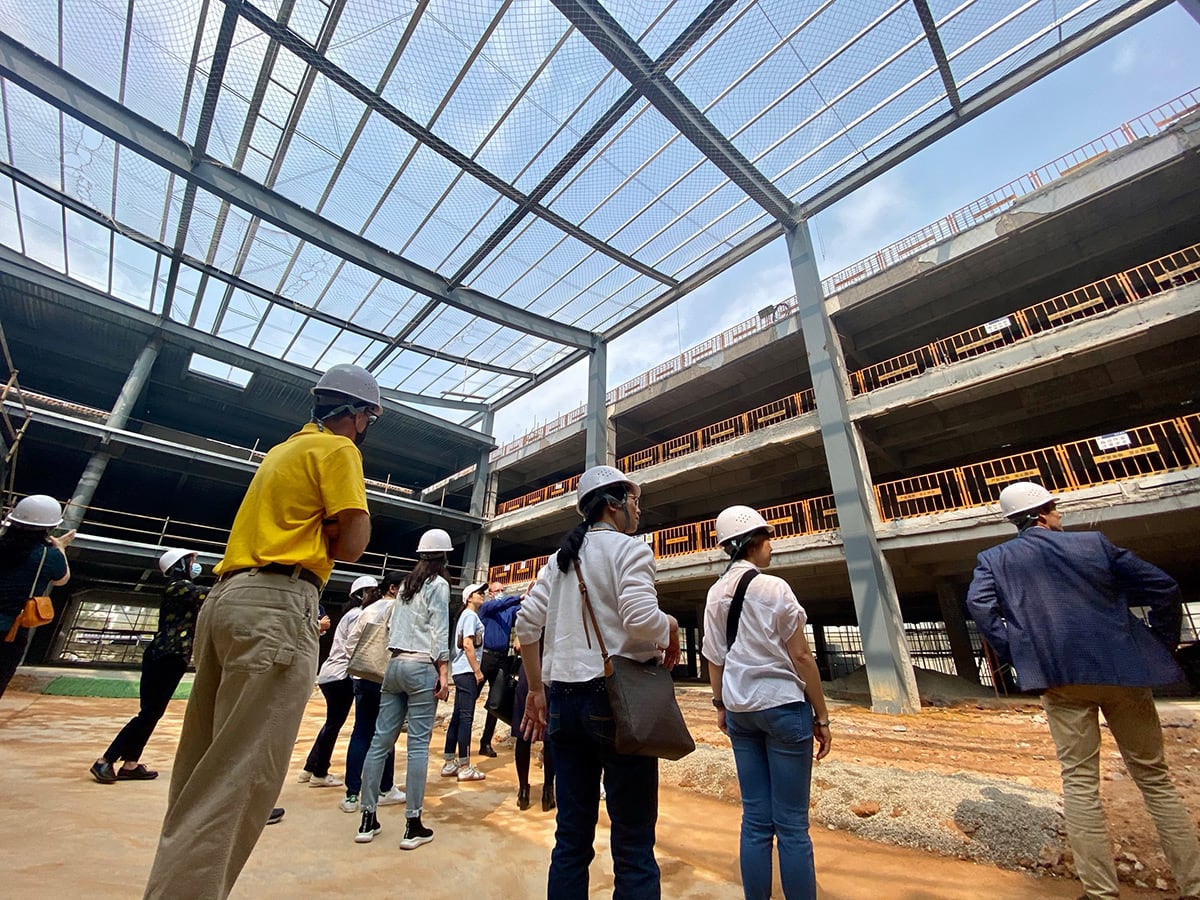 Parents are visiting the construction site
