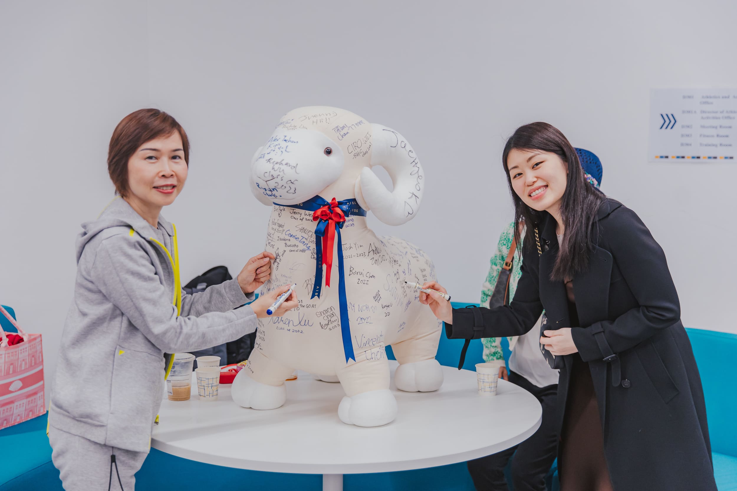 3b1de870-64a9-4742-94a9-5fcef7c4930c