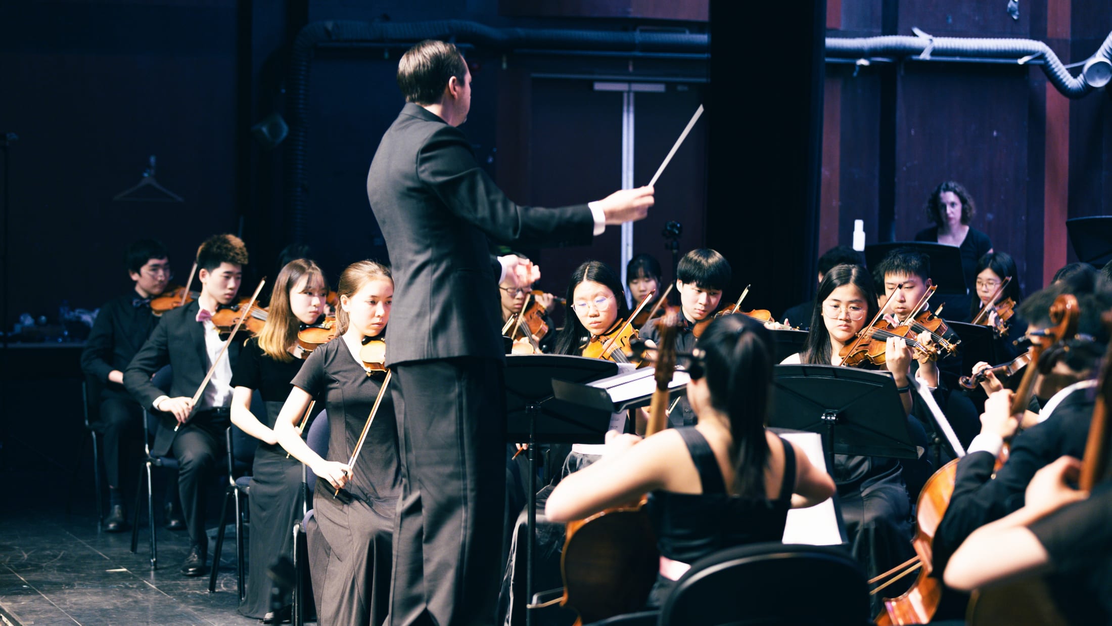 AISG at APAC in Shanghai with orchestra sideview shot