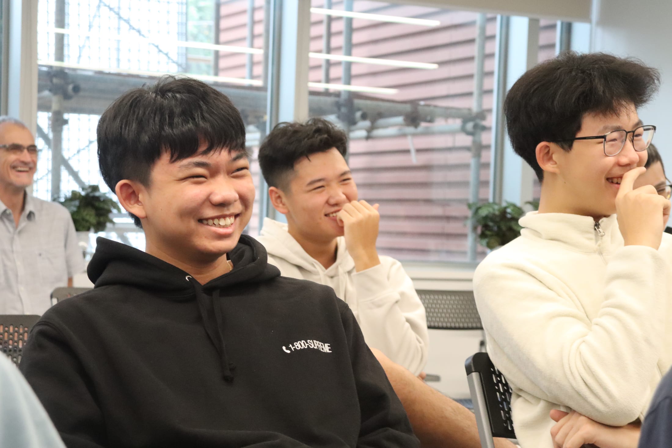 Students engaged and enjoying the SY2122 AISG Annual Fund Speaker Series with Nick Thompson