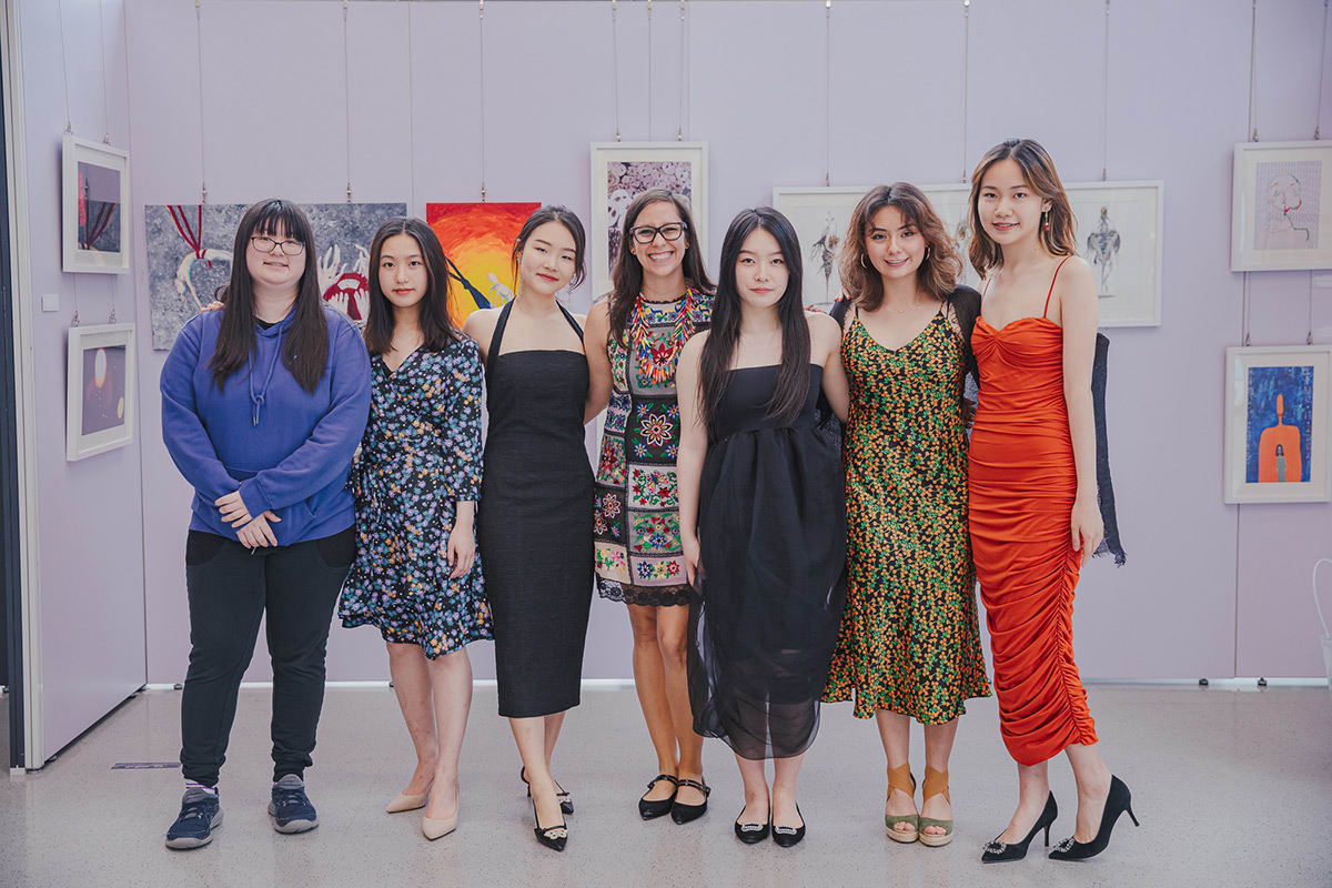 Picture of Art students and their teacher
