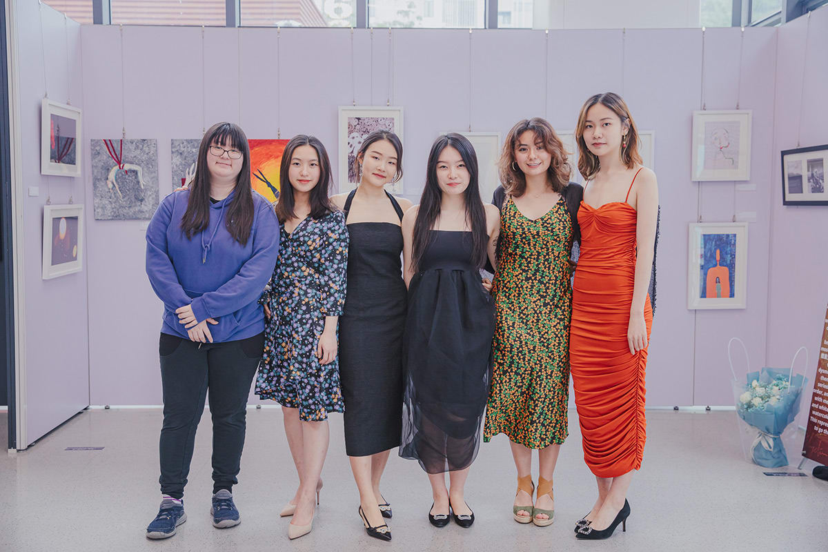Pictures of all the Art students
