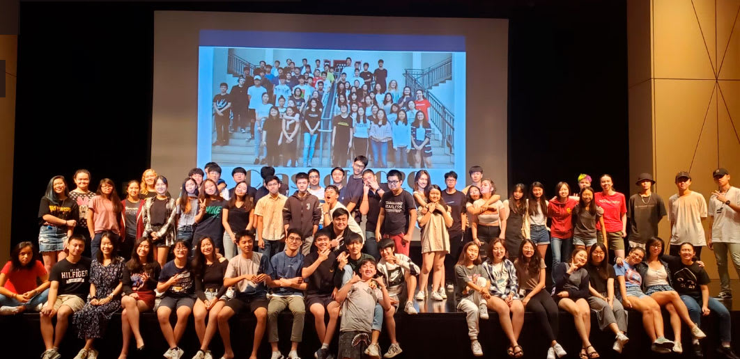 group photo of the AISG class of 2020